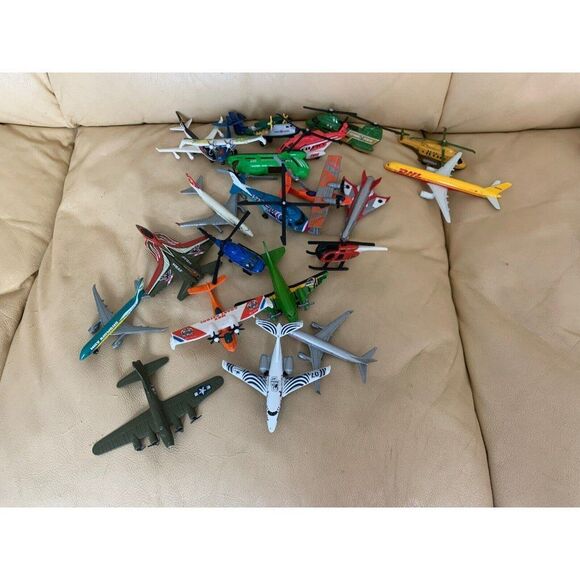 Bundle of 21  DieCast Airplane Helicopter Jet Planes Military Aircraft - Picture 2 of 11